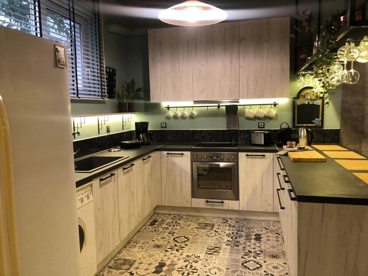 Amazing Semi-Basement Art Apartment Easy Walk To Nafplio Centre 外观 照片