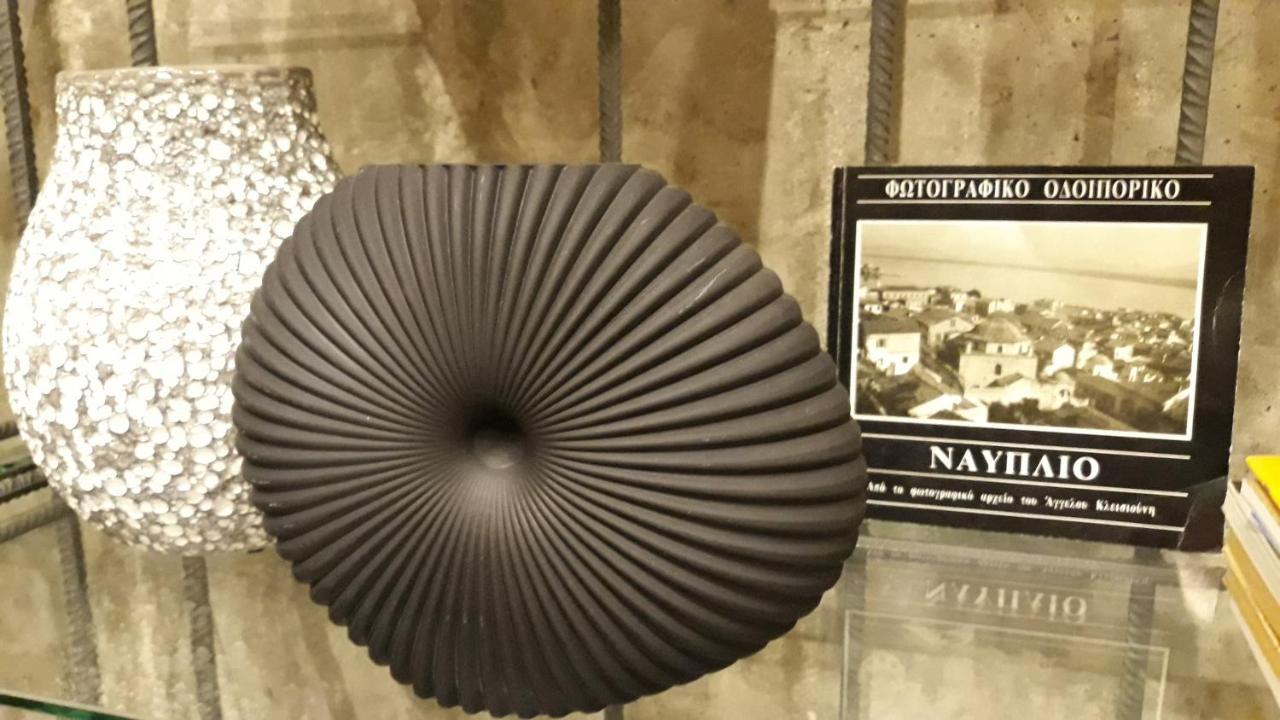 Amazing Semi-Basement Art Apartment Easy Walk To Nafplio Centre 外观 照片